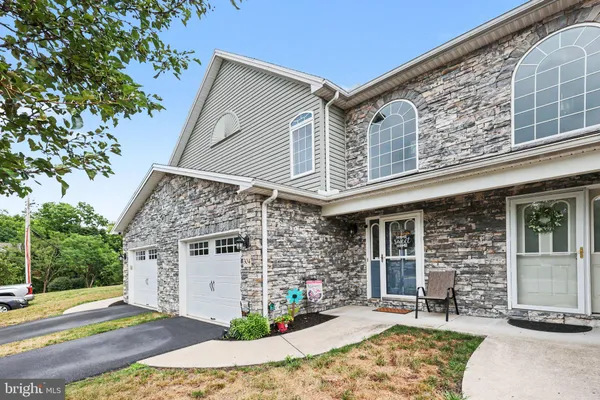 $310,000 | 304 Briar Ridge Circle, Enola, PA 17025