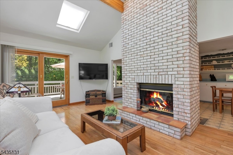 18 Stiles Road Warren, NJ 07059 - Photo 10 of 36