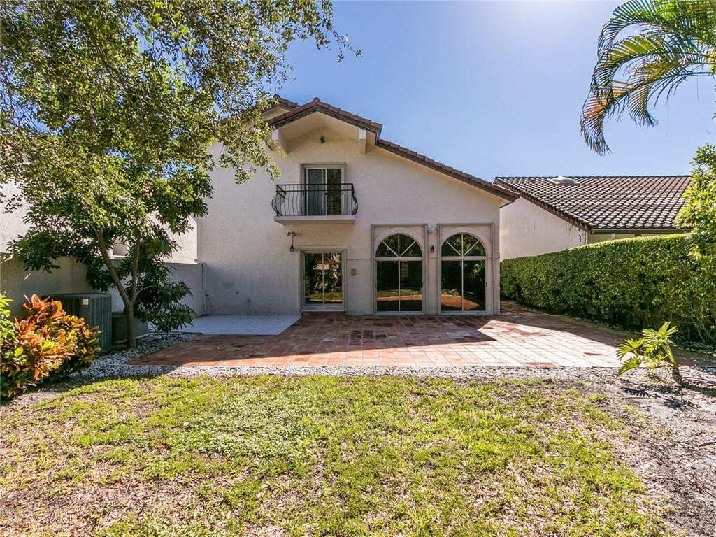 23049 Via Stel Boca Raton, FL 33433 - Photo 12 of 40 Patio/Backyard