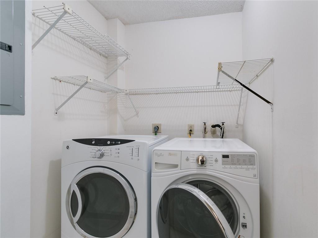 23049 Via Stel Boca Raton, FL 33433 - Photo 38 of 40 Laundry room