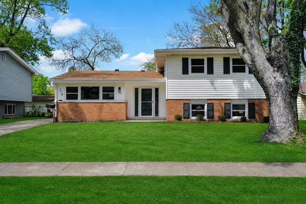 $269,900 | 118 Indiana Street, Park Forest, IL 60466