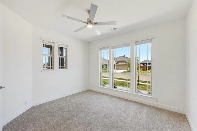 $574,990 | 220 Claywood Drive, Glenn Heights, TX 75154