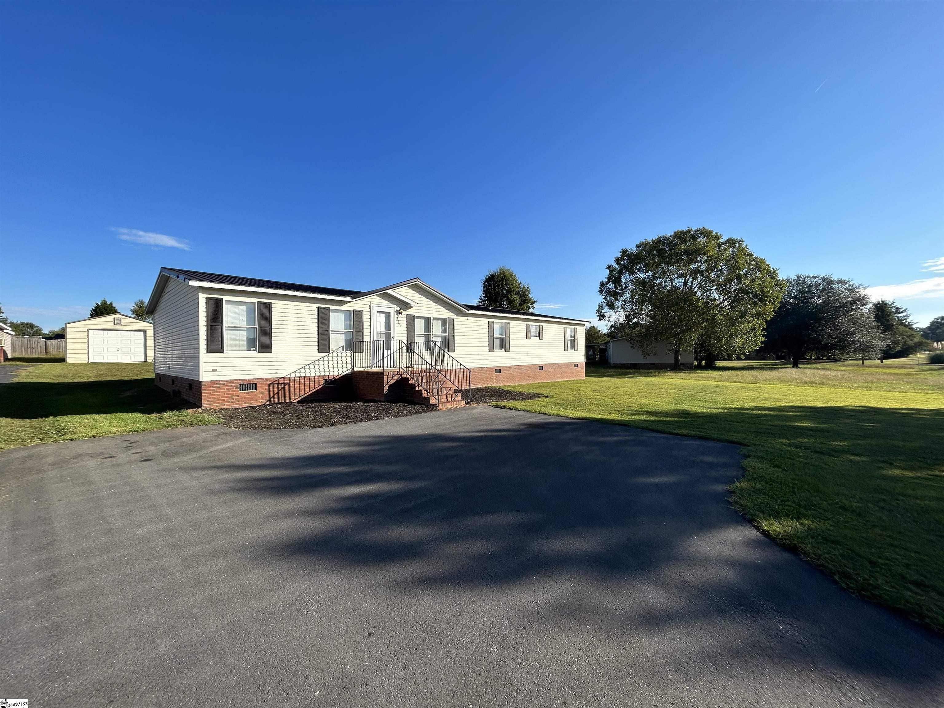 219 Ray Road Piedmont, SC 29673 - Photo 2 of 23