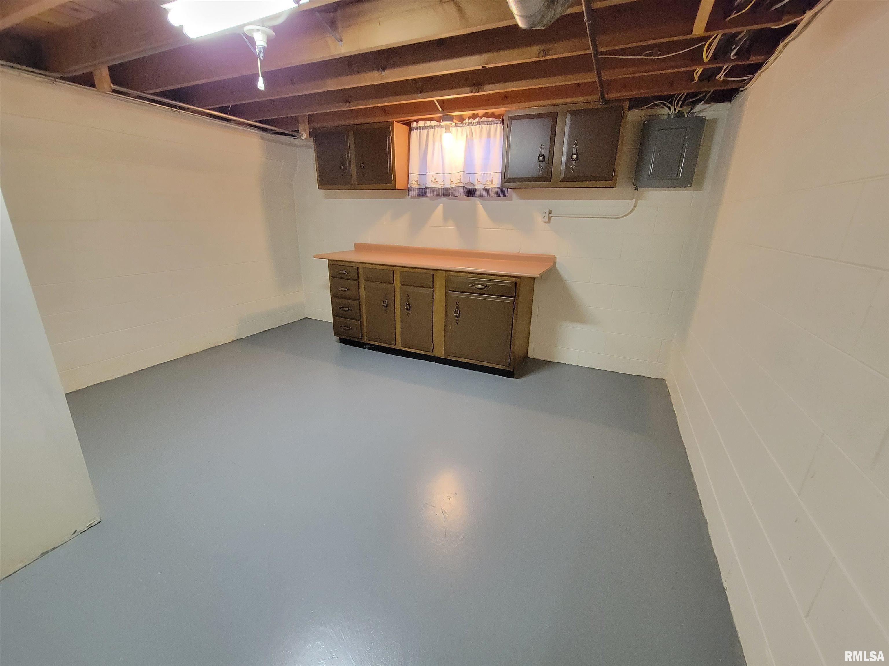 310 Brookview Road East Peoria, IL 61611 - Photo 17 of 21 Gallery Image 17