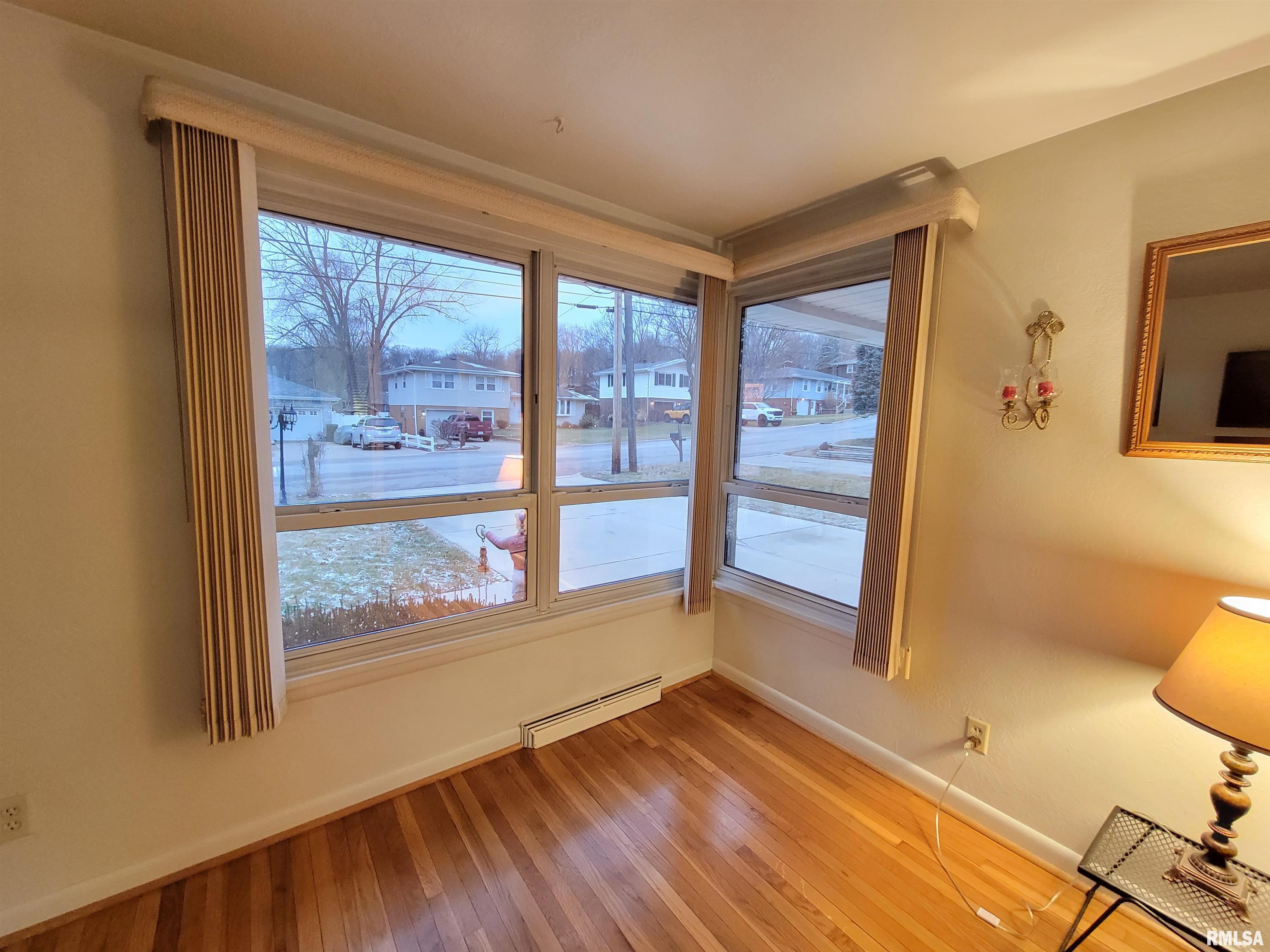 310 Brookview Road East Peoria, IL 61611 - Photo 8 of 21 Gallery Image 8