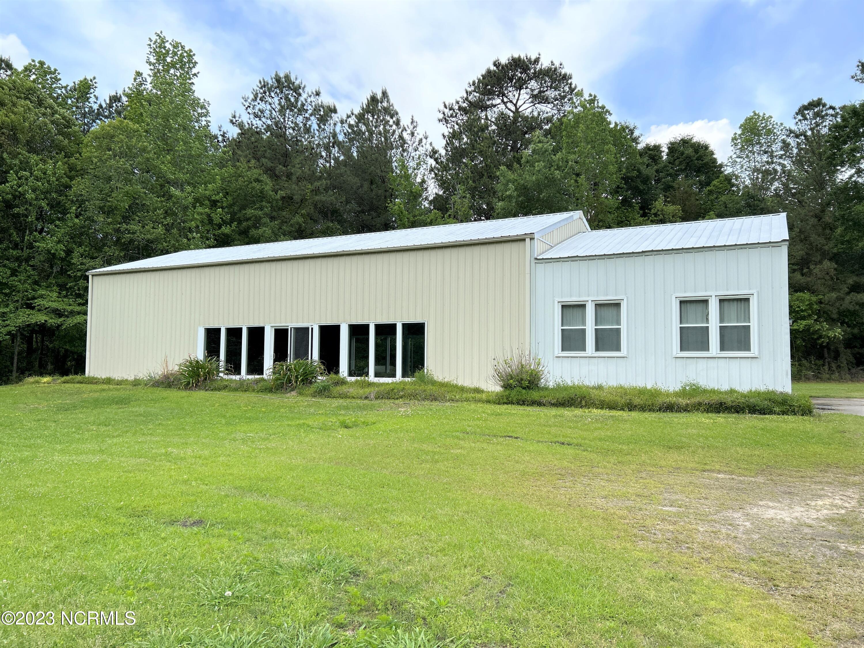 5182 Neuse Road Kinston, NC 28501 - Photo 31 of 46 Pool Bld