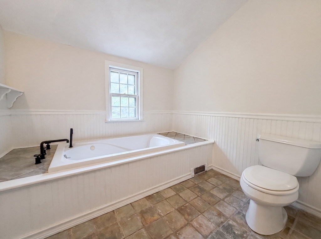 153 High Street Topsfield, MA 01983 - Photo 17 of 36