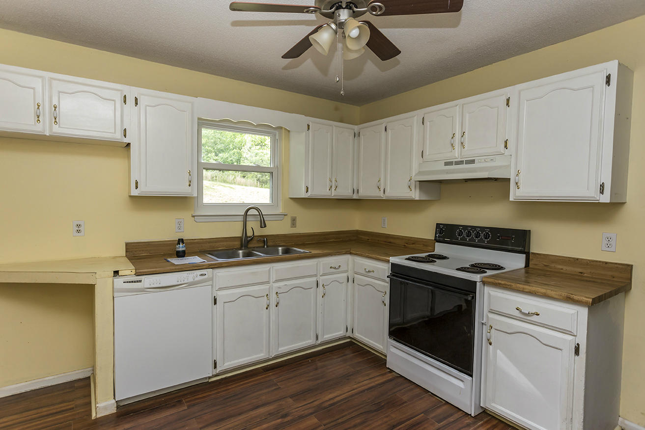 507 Van Davis Road Georgetown, TN 37336 - Photo 13 of 14 kitchen