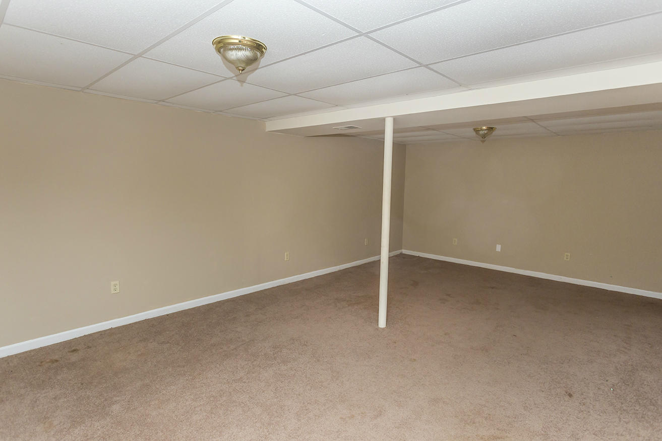 507 Van Davis Road Georgetown, TN 37336 - Photo 7 of 14 Den