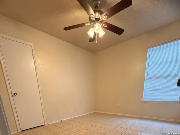 $1,095 | 810 West Olmos Drive, San Antonio, TX 78212