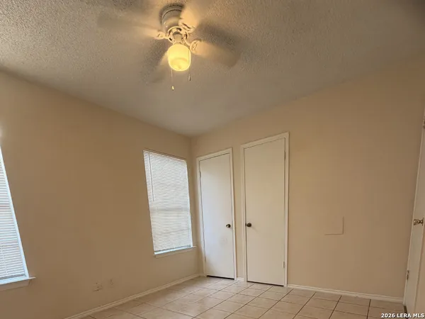 $1,095 | 810 West Olmos Drive, San Antonio, TX 78212