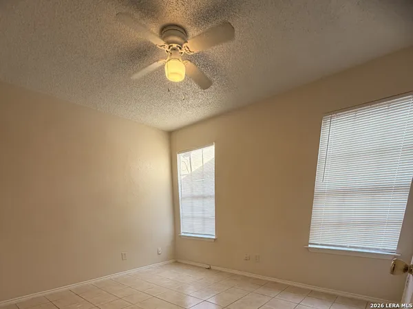 $1,095 | 810 West Olmos Drive, San Antonio, TX 78212