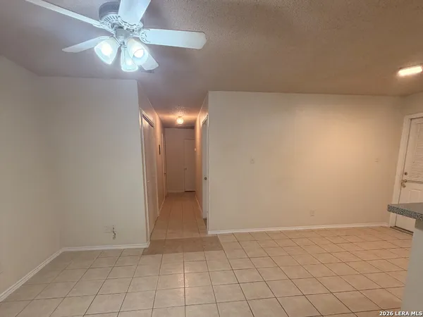 $1,095 | 810 West Olmos Drive, San Antonio, TX 78212