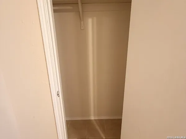 $1,095 | 810 West Olmos Drive, San Antonio, TX 78212