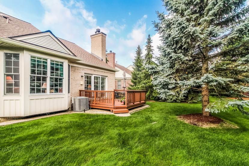 1670 Maple Creek Court Rochester, MI 48306 - Photo 42 of 43 31352779-41.JPG