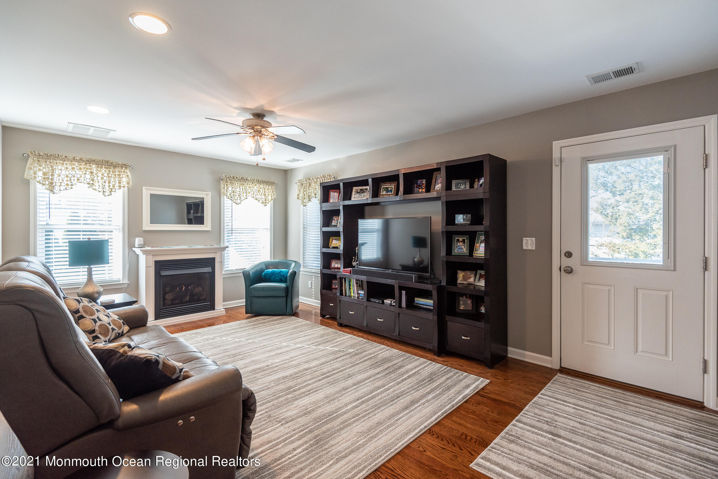 187 Pinewood Road Toms River, NJ 08753 - Photo 14 of 30 Family 1