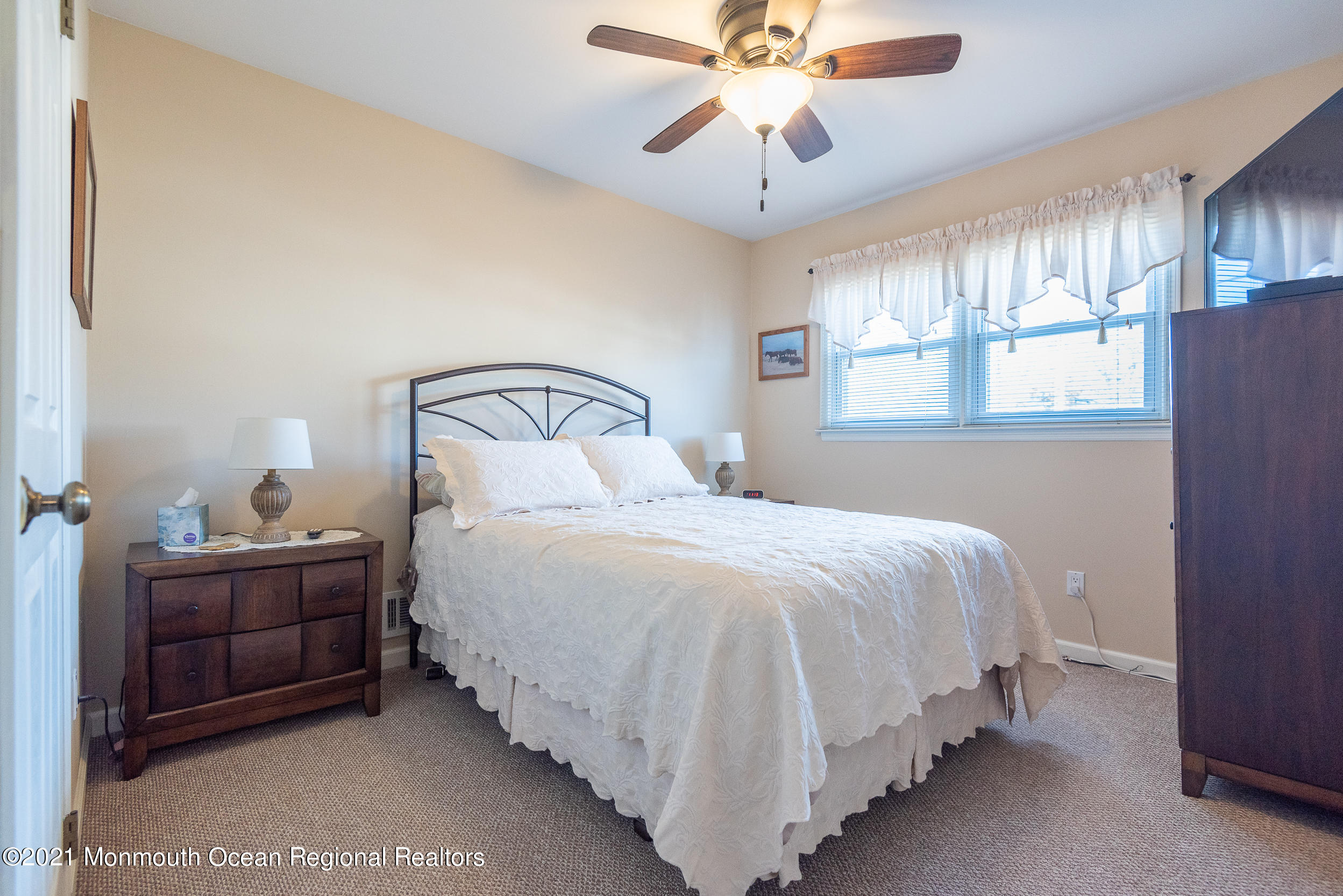 187 Pinewood Road Toms River, NJ 08753 - Photo 17 of 30 Bed 3