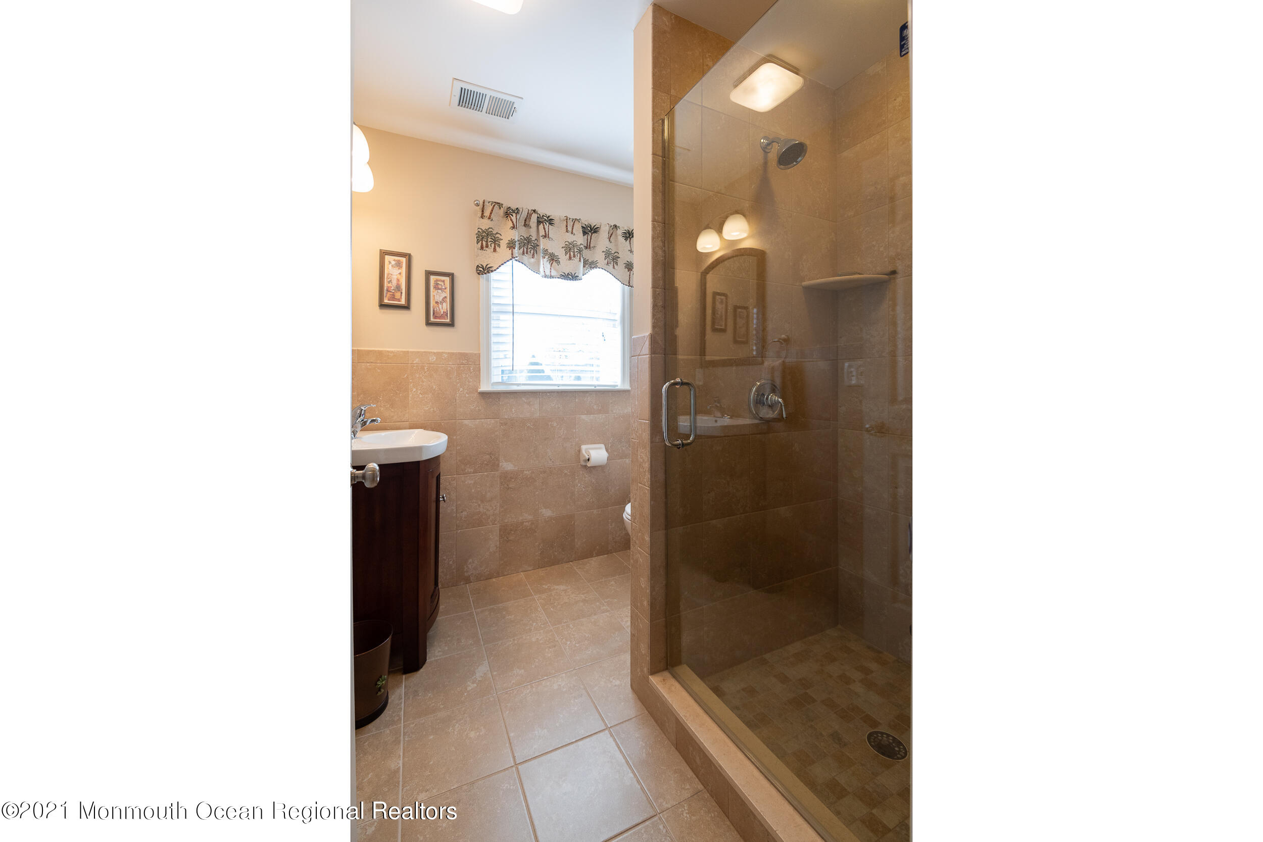 187 Pinewood Road Toms River, NJ 08753 - Photo 19 of 30 Bath 1