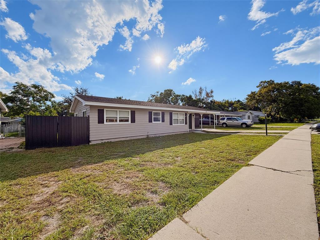 4659 Crescent Road Spring Hill, FL 34606 - Photo 4 of 47 Gallery Image 4