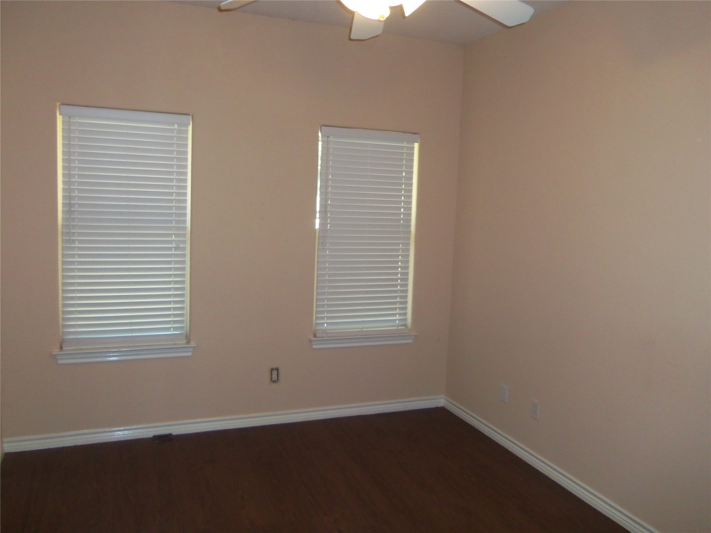 10611 Lake Beach Drive Dripping Springs, TX 78620 - Photo 14 of 22 an empty room with a window