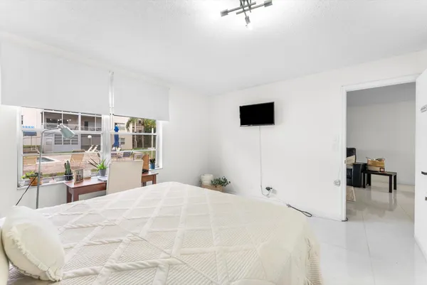 $1,900 | 7500 Northwest 30th Place, Unit 123, Sunrise, FL 33313
