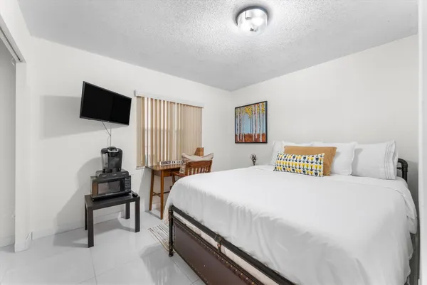 $1,900 | 7500 Northwest 30th Place, Unit 123, Sunrise, FL 33313