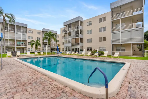 $1,900 | 7500 Northwest 30th Place, Unit 123, Sunrise, FL 33313