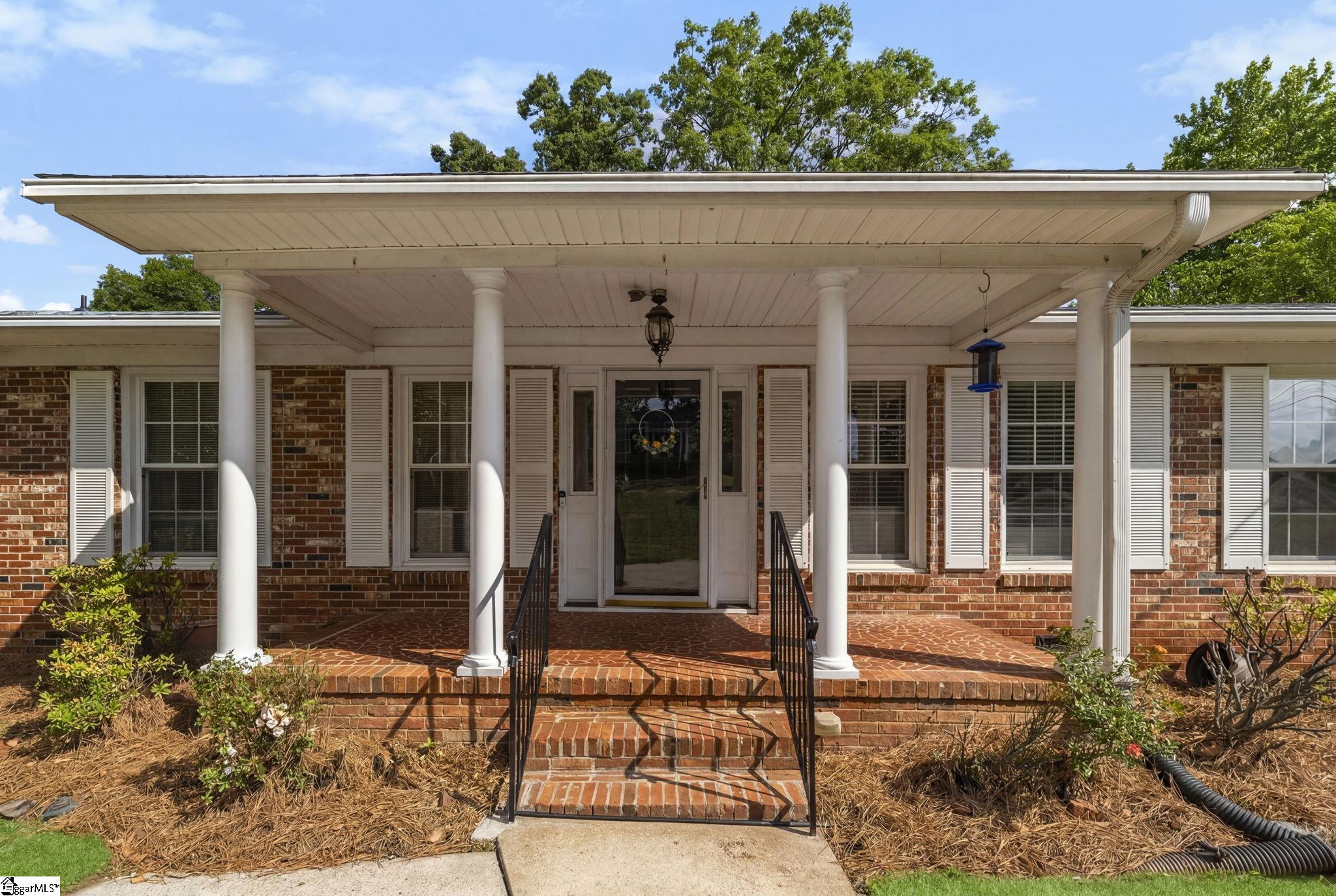 6 Chelsea Circle Greenville, SC 29605 - Photo 2 of 32