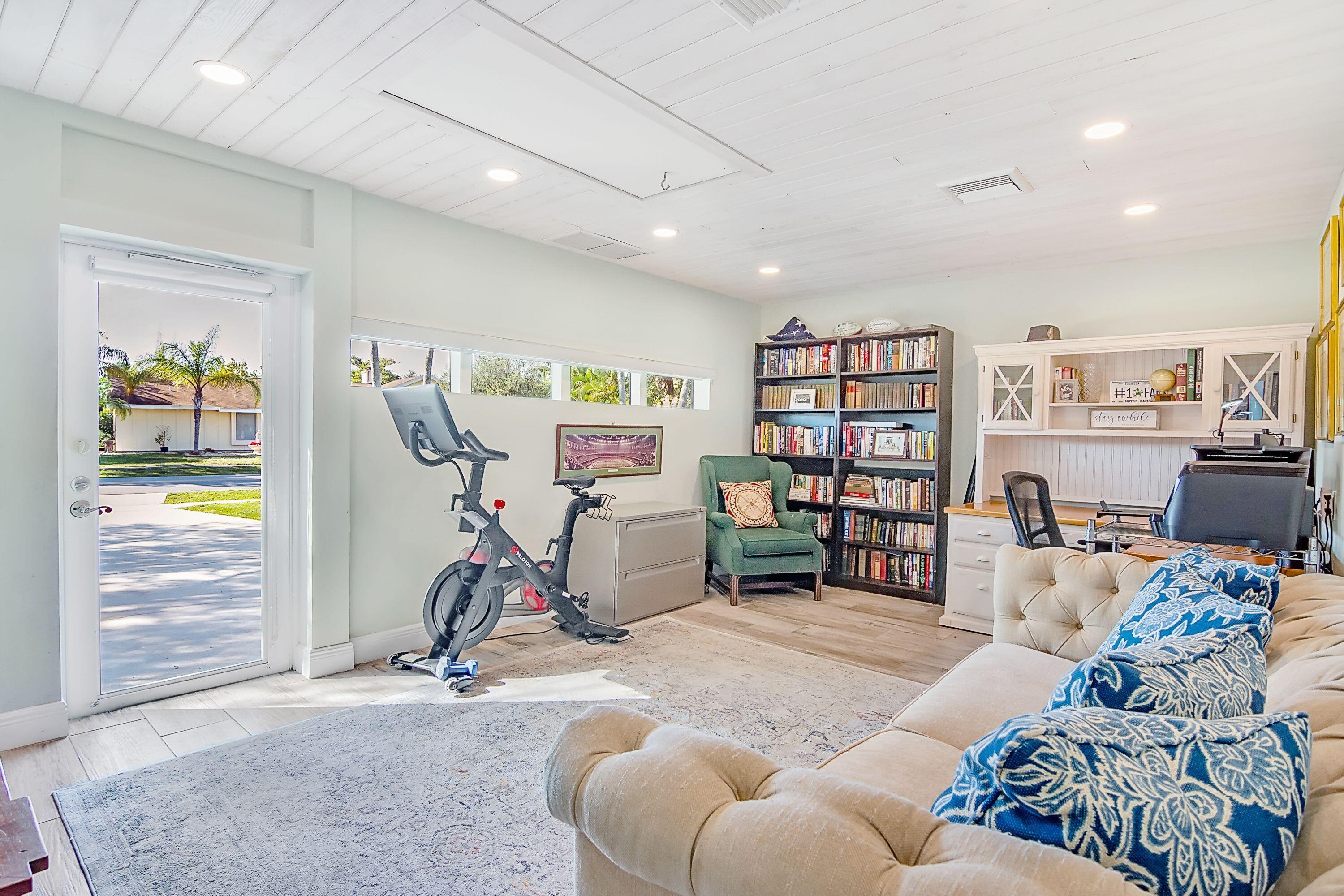 709 Irwin Lane Jupiter, FL 33458 - Photo 15 of 37 home office