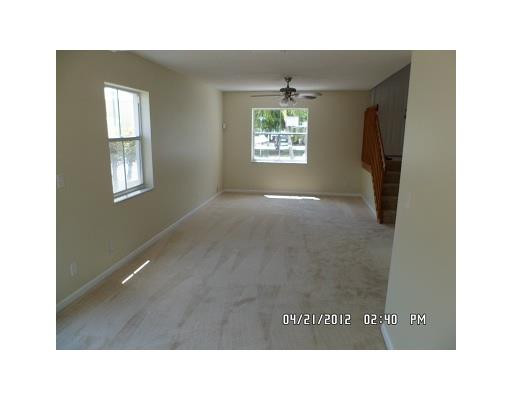 3046 Lighthouse Place Pompano Beach, FL 33063 - Photo 3 of 16 Living Room