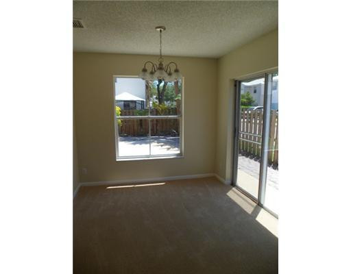 3046 Lighthouse Place Pompano Beach, FL 33063 - Photo 4 of 16 Dining Room