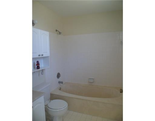3046 Lighthouse Place Pompano Beach, FL 33063 - Photo 7 of 16 Bathroom Master