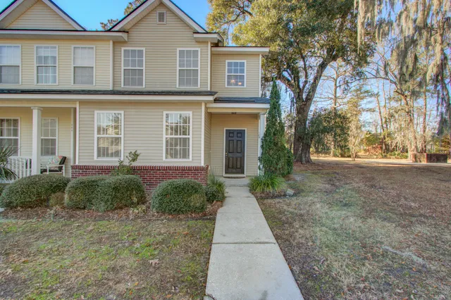 $1,900 | 109 Woodward Road, Goose Creek, SC 29445