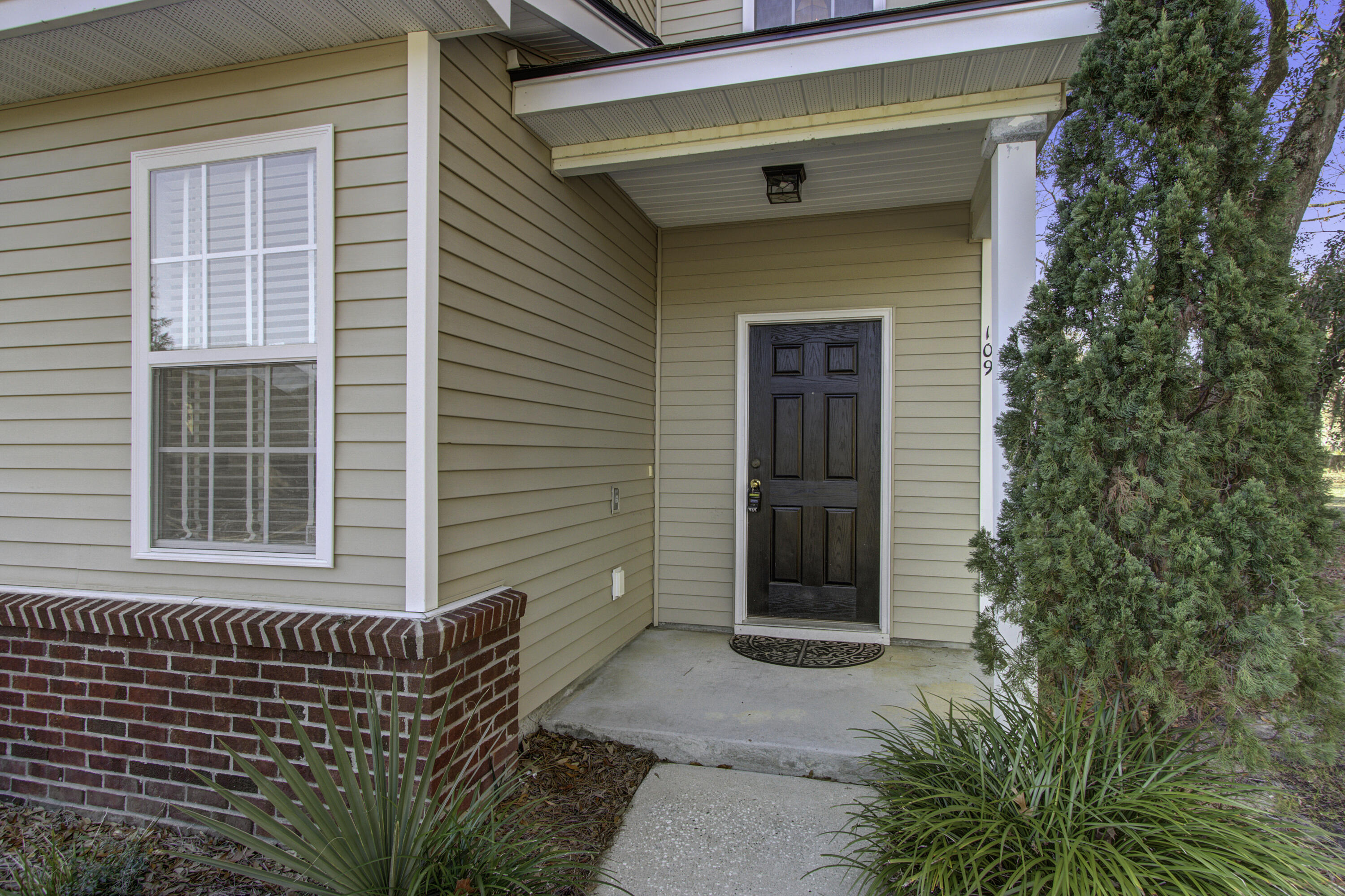 109 Woodward Road Goose Creek, SC 29445 - Photo 2 of 25 109 Woodward Rd, Goose Creek SC (3)
