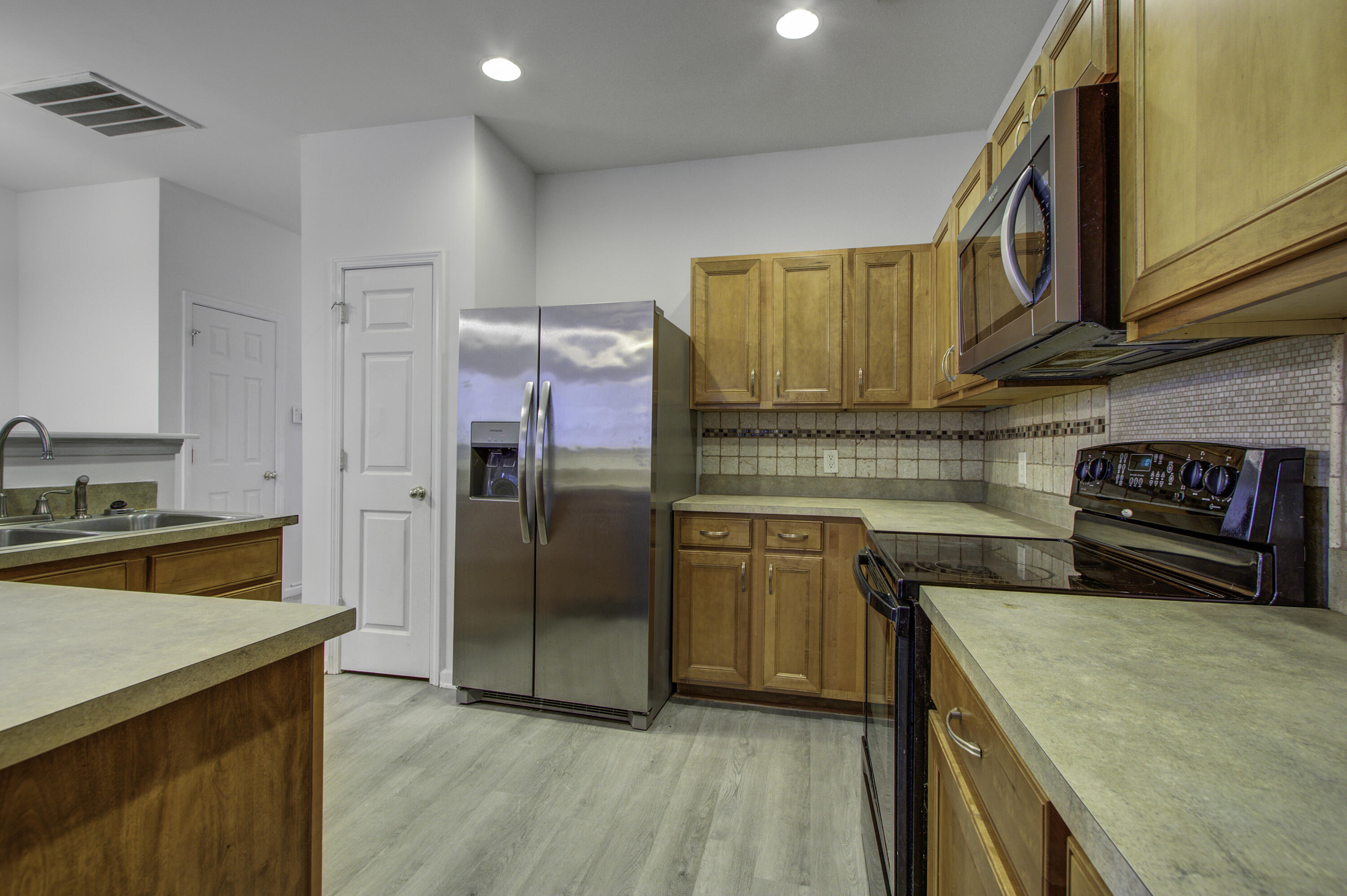 109 Woodward Road Goose Creek, SC 29445 - Photo 8 of 25 109 Woodward Rd, Goose Creek SC (9)