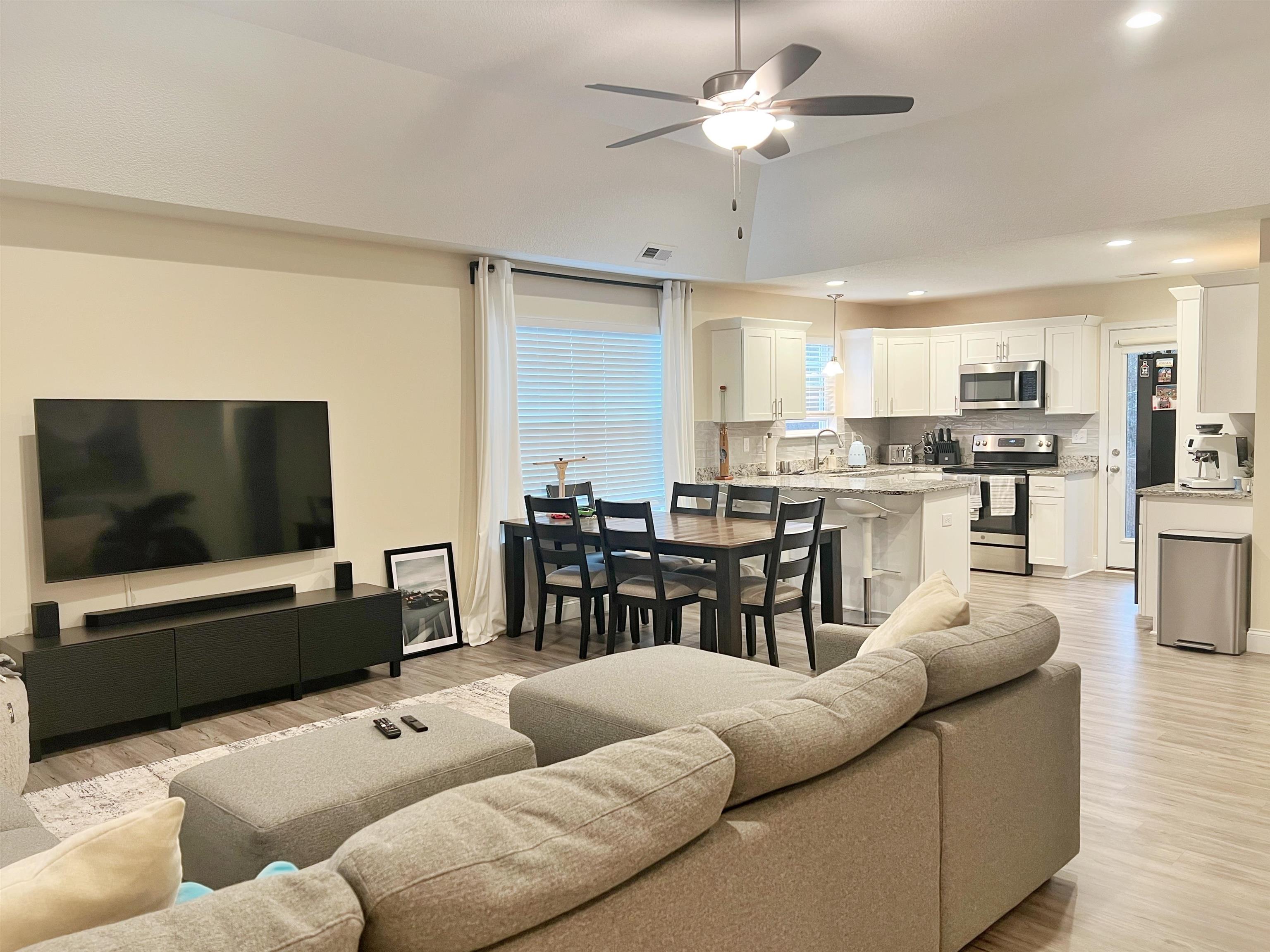 3139 Lorenzo Court Inman, SC 29349 - Photo 3 of 25