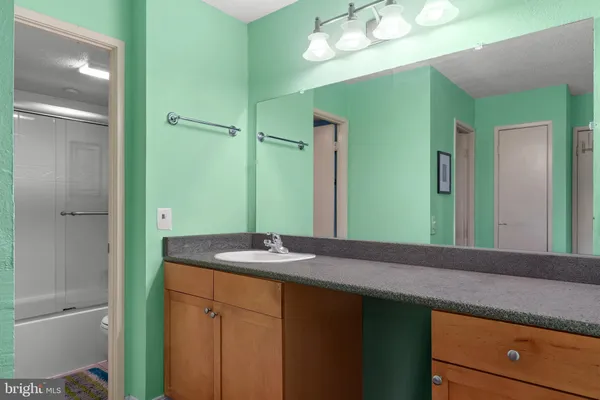 $2,600 | 75 South Reynolds Street, Unit 101, Alexandria, VA 22304