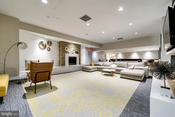 $2,600 | 75 South Reynolds Street, Unit 101, Alexandria, VA 22304