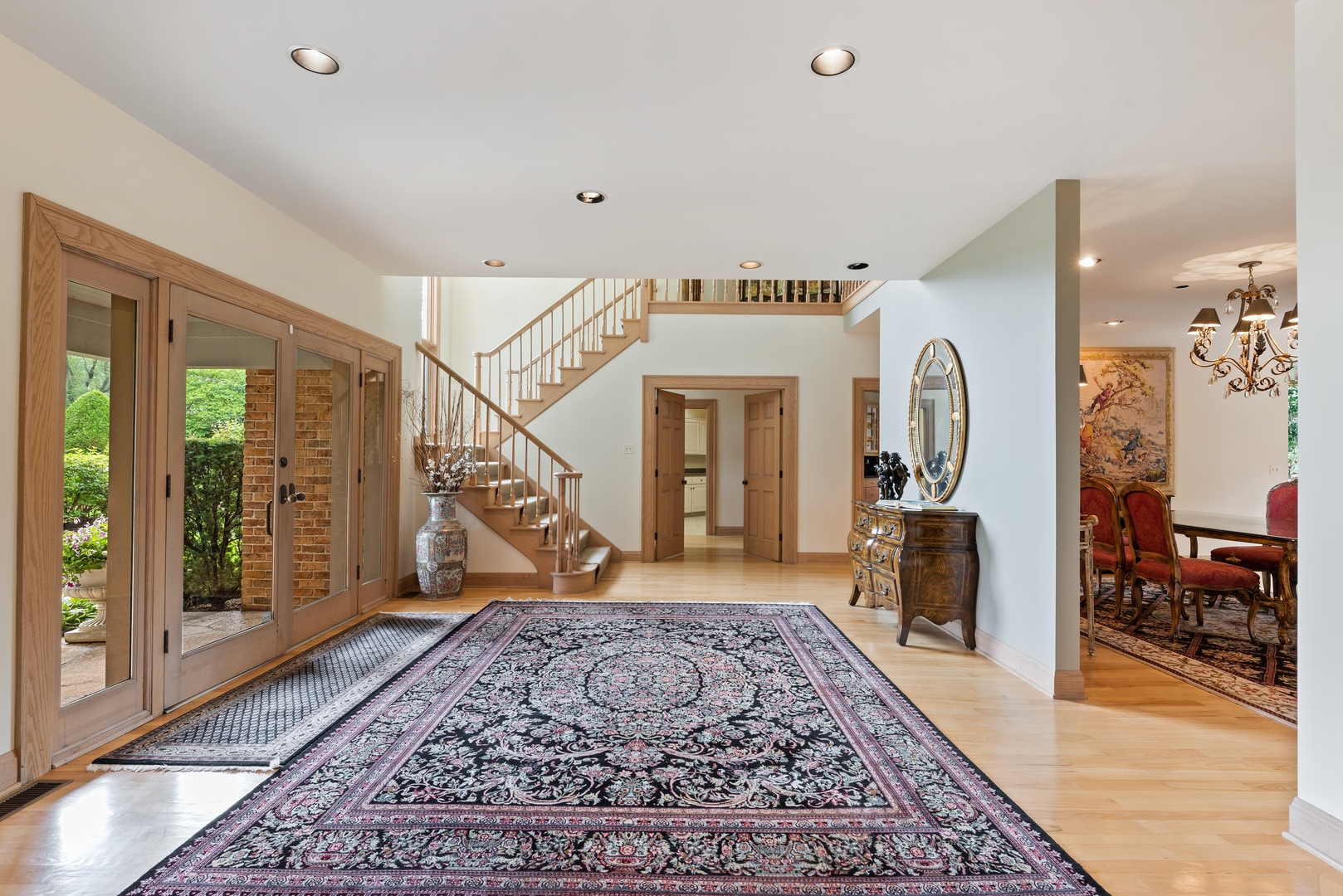 9 South Wynstone Drive North Barrington, IL 60010 - Photo 2 of 31 a living room with a rug