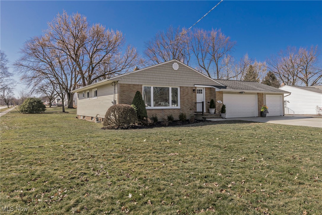 5800 Wilson Mills Road Cleveland, OH 44143 - Photo 2 of 39 Front of home.
