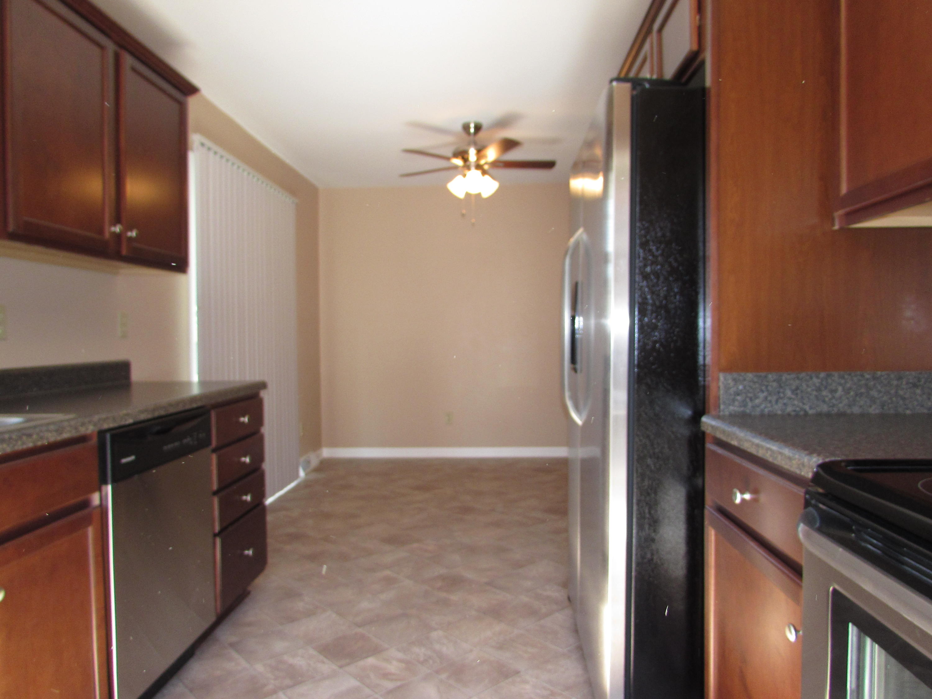 520 Water Oak Road Roanoke, VA 24019 - Photo 4 of 19 086