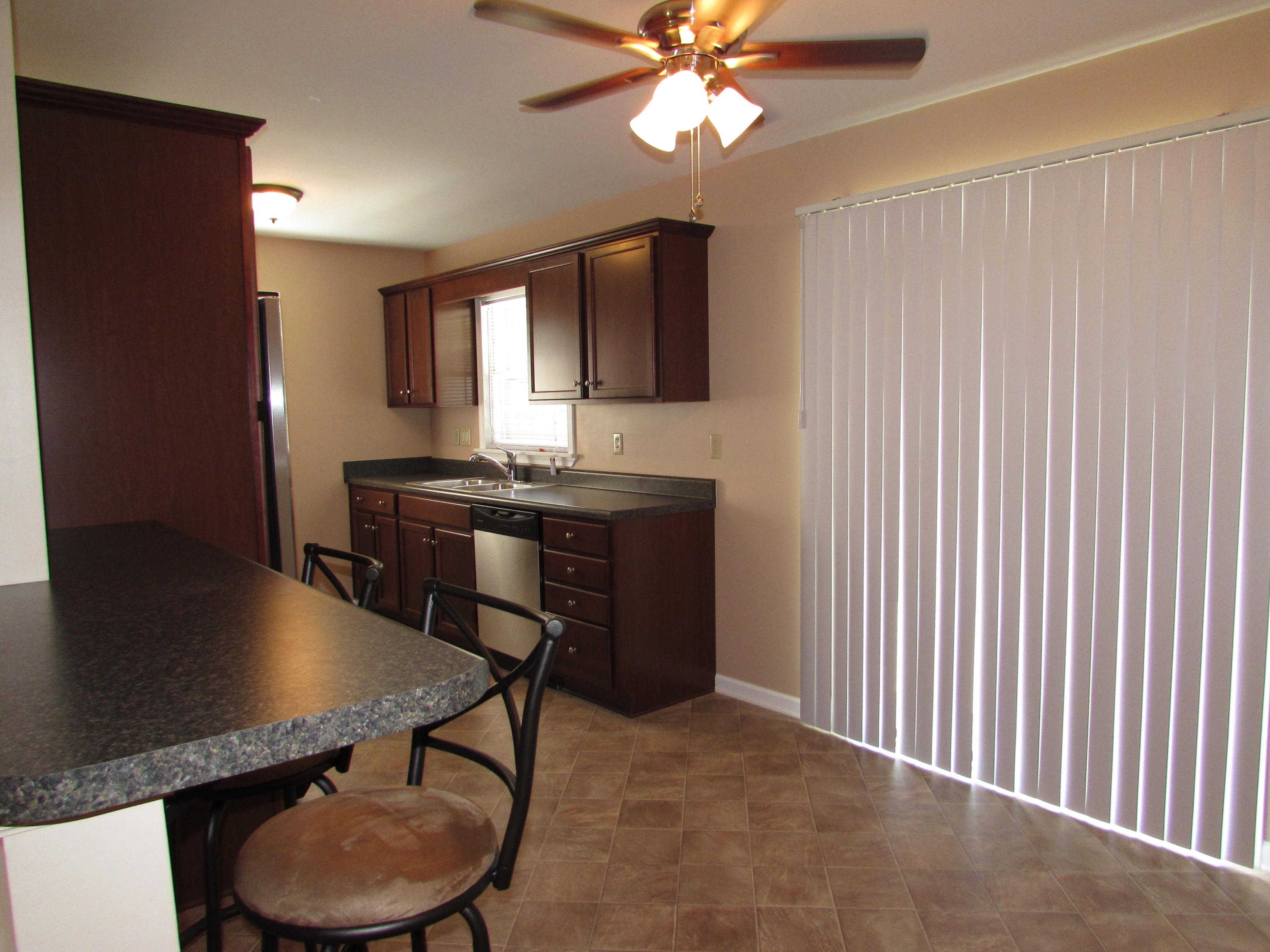520 Water Oak Road Roanoke, VA 24019 - Photo 5 of 19 112