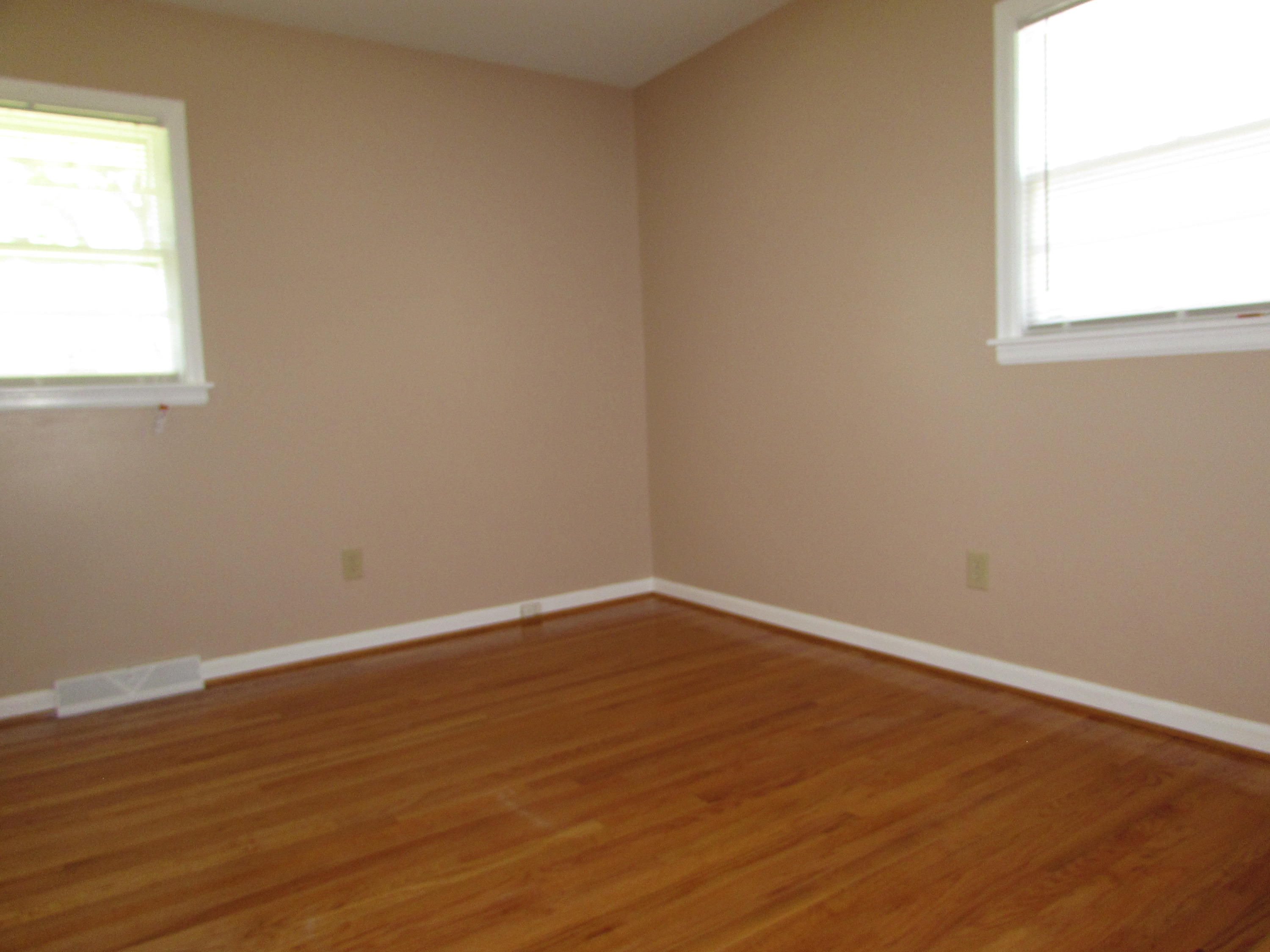 520 Water Oak Road Roanoke, VA 24019 - Photo 9 of 19 096