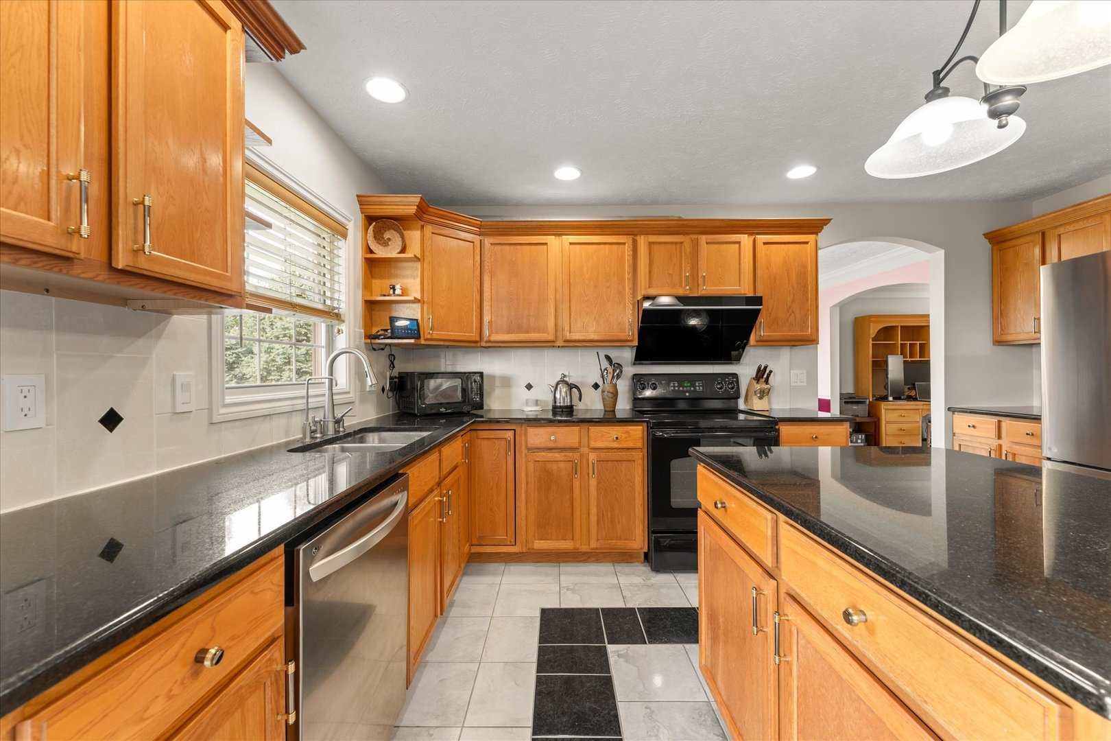 5101 Stonebridge Drive Champaign, IL 61822 - Photo 13 of 61