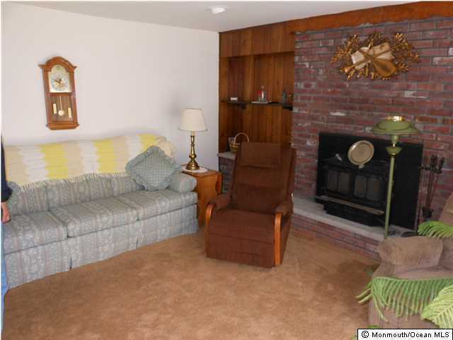 291 Middle Road Holmdel, NJ 07733 - Photo 10 of 13 Additional Photo