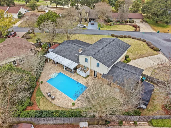 $674,999 | 130 Lake Lorraine Circle, Shalimar, FL 32579