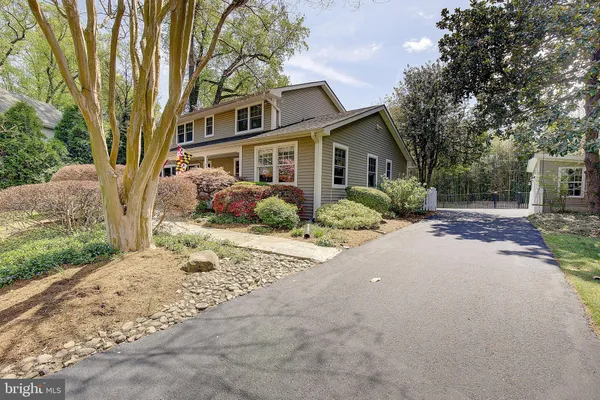 a view of a patio with a stove