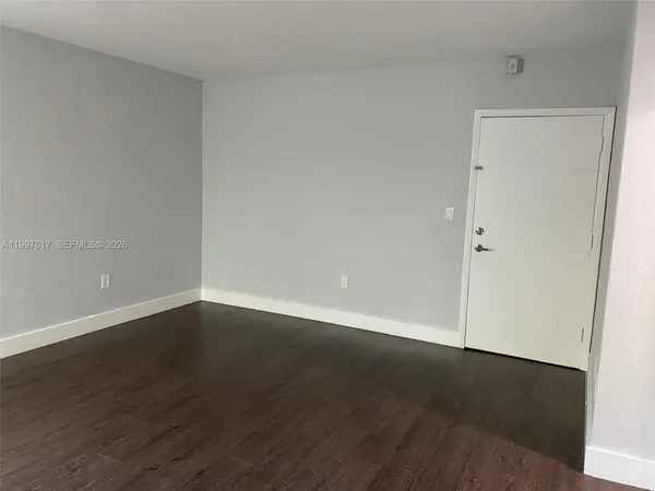 $1,700 | 1334 Alton Road, Unit A6, Miami Beach, FL 33139