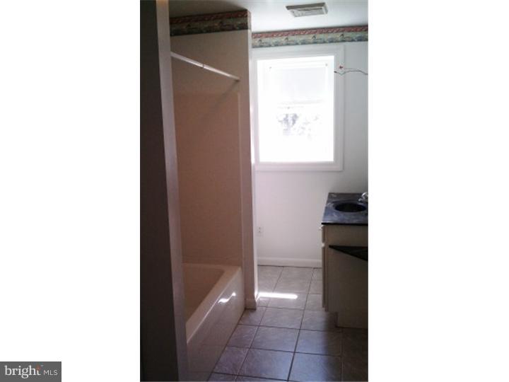 6359 Sherwood Road Philadelphia, PA 19151 - Photo 18 of 20 Bathroom