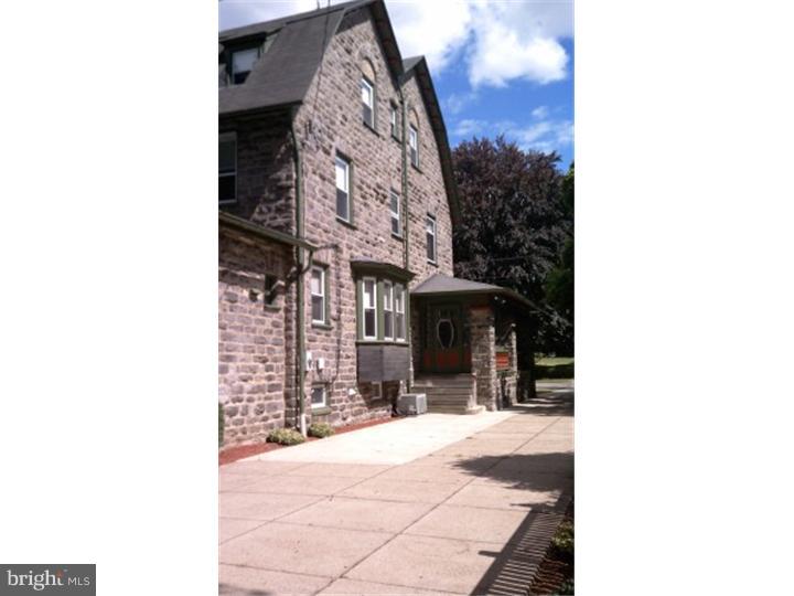 6359 Sherwood Road Philadelphia, PA 19151 - Photo 4 of 20 Exterior Side